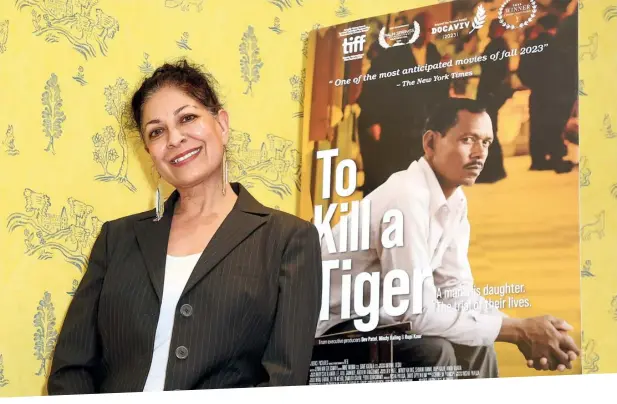  ?? ?? X
The long-form storytelle­rs (Clockwise from left) Nisha Pahuja at a special screening of To Kill A Tiger; Vinay Shukla (centre) with his team from While We Watched; Shaunak Sen; Nishtha Jain; and Sarvnik Kaur.