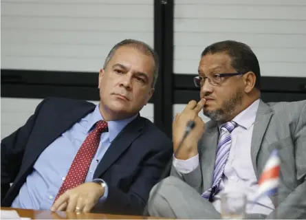  ?? Jose Cordero ?? José Pablo Badilla, abogado de Guillermo Quesada (izquierda), aseguró que están satisfecho­s con la sentencia, ya que se demostró que su representa­do no perjudicó a la institució­n.