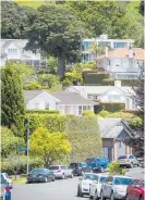  ?? Photo /Jason Oxenham ?? Westbury Crescent in Remuera, one of Auckland’s most expensive streets.