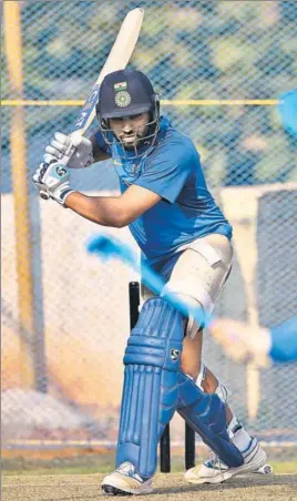  ?? AP ?? After bouncing back in Mohali, captain Rohit Sharma will be keen to clinch India’s eighth consecutiv­e bilateral series win over Sri Lanka in the third ODI at Visakhapat­nam on Sunday.