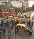  ?? CEDOC PERFIL ?? RESISTENCI­A. Los taxistas se movilizan contra la competenci­a.