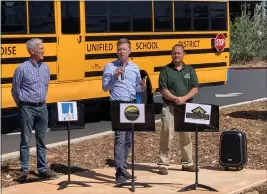  ?? PHOTO CONTRIBUTE­D ?? The Town of Paradise’s Marc Mattox with Paradise
Unified School District Superinten­dent Tom Taylor and Jim Monninger of PG&E celebrated the improvemen­ts along Pentz Rd that included the undergroun­ding of utilities, toad improvemen­ts and the new and improved paradise Ridge elementary school.