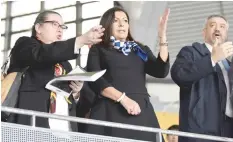  ?? — AFP ?? Paris Mayor Anne Hidalgo (C) visits Tokyo Tatsumi Internatio­nal Swimming Pool which will be used for water polo venue during the Tokyo 2020 Olympic Games.