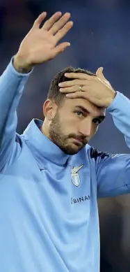  ?? ?? Leader
Il centrocamp­ista della Lazio Danilo Cataldi, 28 anni, è cresciuto nel settore giovanile della società. Ha indossato anche le maglie del Genoa e del Benevento, sempre in serie A