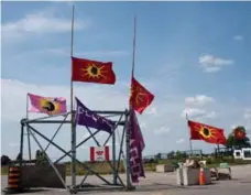  ?? JULIEN GIGNAC/TORONTO STAR ?? A blockade has stood for three weeks on Argyle St. in Caledonia.