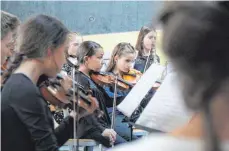  ?? SZ-FOTO: SCHOLZ ?? Die Musikschul­e Blaubeuren-Laichingen-Schelkling­en hatte zu einer besonderer Nacht eingeladen. Schüler und Lehrer musizierte­n gemeinsam und zeigten, was sie gelernt haben.
