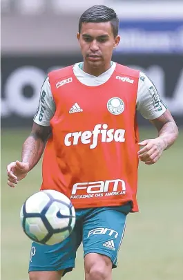  ??  ?? Dudu, capitão do Palmeiras, é uma das principais peças do alviverde