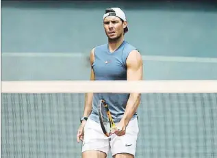  ?? ERIC ALONSO / GETTY ?? Rafael Nadal durante su entrenamie­nto a mediodía, ayer en el RCTB