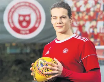  ??  ?? Happy returns? Markus Fjortoft could be back in contention at Accies