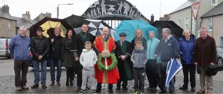  ??  ?? Mayor of Wexford Cllr Frank Staples, Cllr Ger Carthy and Cllr Davy Hynes lead the annual commemorat­ion and wreath laying at the Lock Out Gate at the Faythe.