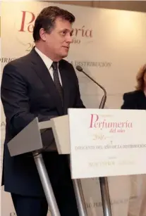  ??  ?? La innovación, la coherencia y la pasión son las bases para el futuro de la perfumería en nuestro paísJOSÉ MARÍA PÉREZ DIESTROPre­sidente del jurado de los Premios Perfumería del Año y director general de BPI y Shiseido España