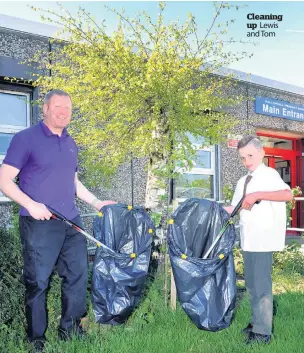  ??  ?? Cleaning up Lewis and Tom