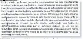  ??  ?? Fragmento del documento enviado por fiscales y procurador­es.