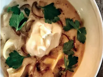  ??  ?? Mushroom Stroganoff Soup