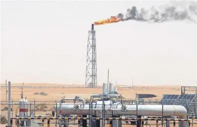  ?? EFE / ALI HAIDER ?? Yacimiento petrolero en Arabia Saudí.