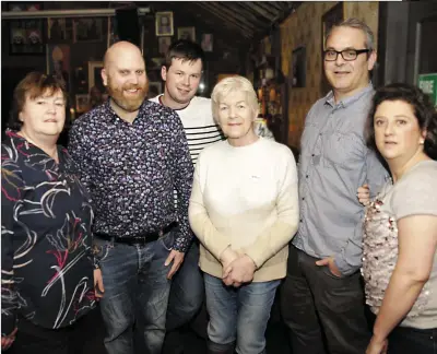  ??  ?? Marie Greene, Ian McGahon, Anne Ferris, Ronan McManus and Sarah McGahon at the fundraisin­g night in the Harbour Bar for Ian’s local election campaign.