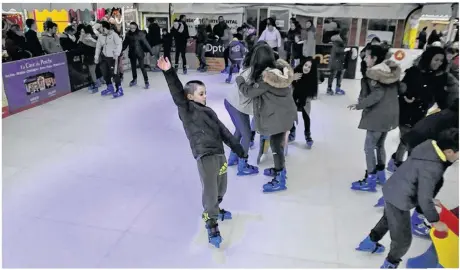  ??  ?? Malgré l’absence de la patinoire, l’Union des commerçant­s sera active cette année.