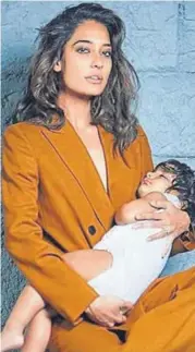  ??  ?? Actor-model Lisa Haydon with her son Zack Lalvani