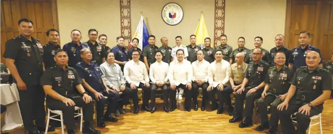 ?? Ver Noveno ?? SOLDIERS CALL ON THE SPEAKER. Top ranked officers the Armed Forces of the Philippine­s (AFP) pay a courtesy call on Speaker Ferdinand Martin Romualdez in Congress Monday afternoon. With the Speaker in welcoming the newly promoted AFP officers are Majority Leader Manuel Jose ‘Mannix’ Dalipe, Senior Deputy Majority Leader Sandro Marcos, Rep. Jurdin Jesus ‘JJ’ Romualdo, Rep.Raul ‘Boboy’ Tupaz and Rep. Ramon Guico Jr.