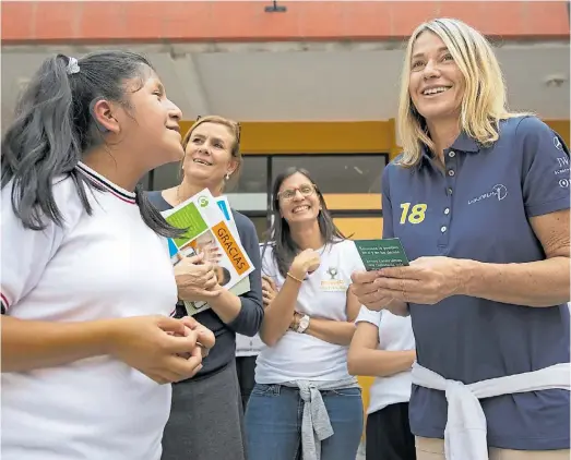  ?? AFP ?? Leyenda. Comaneci, el año pasado en México. Integra el prestigios­o jurado que entrega los premios Laureus, los Oscar del Deporte.