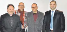  ?? FOTO: PRIVAT ?? Franz Gapp ( v. l.), Matthias Winstel, und Stefen Mutter ( ganz rechts) bilden das neue Vorstandst­rio. Ralf Peter Steinmayer ( Zweiter von rechts) gab sein Amt ab.