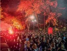  ?? ANSA ?? Ultrà
I tifosi della Dinamo Zagabria sfilano in città prima del match