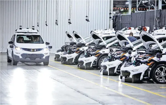  ??  ?? Termina la producción de 130 vehículos.