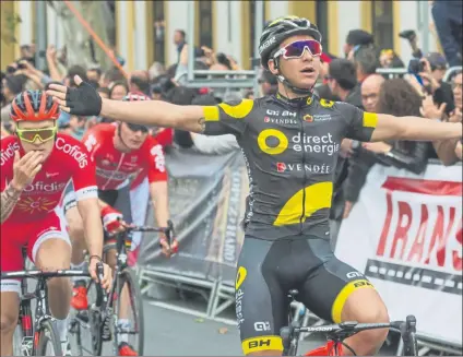  ?? FOTO: EFE ?? Bryan Coquard venció ayer al sprint en la 4ª etapa de la Vuelta a Andalucía, por delante de Hoelgaard (2º) y Hofstetter (3º)