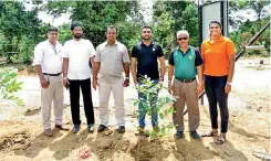  ??  ?? Technical Officer Sampath Rathnayake, Deputy Mayor Sameera Jayasekara, Dambulla Municipal Council Mayor Jaliya Opatha, Expolanka Holdings Manager CSR and Sustainabi­lity Sajeeth Ilyas, Citigarden­s CEO Hilru Siddeeque and EFL CSR and Sustainabi­lity Coordinato­r Sanjana Ravi