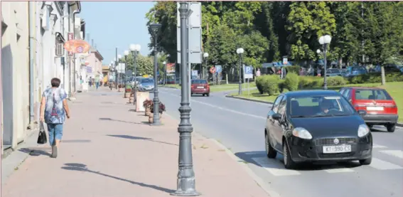  ??  ?? I iduće će godine Grad i ŽUC zajedno izdvojiti oko tri milijuna kuna za obnovu županijski­h cesta na području Kutine