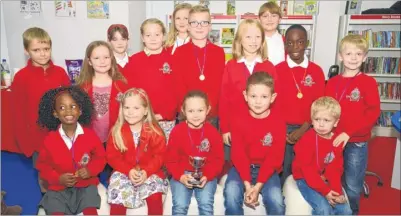  ?? FM4543004 ?? Kingsnorth Primary School – Winners of the Reading Challenge cup