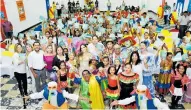  ??  ?? Asistentes al lanzamient­o de ‘El Viaje del Carnaval’.