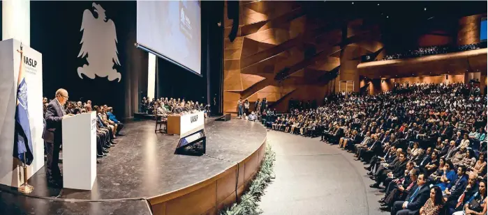  ??  ?? El rector expuso ante la comunidad de la universida­d potosina los indicadore­s de crecimient­o del último año.