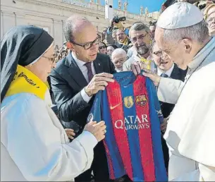  ?? FOTO: FCB ?? El Papa Francisco con Sor Lucia Caram y el vicepresid­ente del Barça Jordi Cardoner