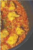  ?? ?? A flavourful chicken curry with a creamy yoghurt sauce offers comfort in every bite. – PEXELSPIC