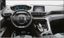  ??  ?? Résolument haut de gamme, ce 3008 très performant se fend de quelques coquetteri­es, comme la sellerie en alcantara gris. Il aura sur sa route des SUV premium compacts, comme le nouveau Lexus UX 250h.