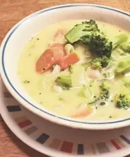  ?? JOURNAL SENTINEL STAFF ?? Karen’s Broccoli Cheese Soup is loaded with vegetables.