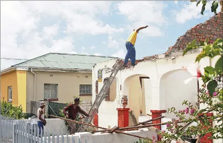  ?? Picture: BHEKI RADEBE ?? ‘DISCONCERT­ING’: The city is currently demolishin­g six of its 32 houses in Wynberg and plans to evict families from 26 other houses. Residents who refuse to vacate their homes could face eviction after January 31.