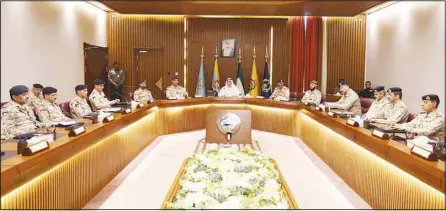  ?? Ministry of Defense photo ?? Deputy Prime Minister, Minister of Defense, and Acting Minister of Interior, Sheikh Fahad Yousef Saud Al-Sabah presides over a meeting attended by senior military leaders.