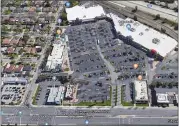  ?? GOOGLE MAPS ?? Smaller tenants in the Stevens Creek Central shopping center include AT&T, Pet Food Express, Starbucks, Panda Express, El Polo Loco, and McDonald’s.