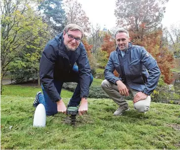  ?? Foto: Allianz für die Region GmbH/Susanne Hübner ?? Mit ihrem Spinsafe haben Gero Kraus aus Anried (links) und Dennis Zappi am Geschäftsi­deen Wettbewerb „Idee“teilgenomm­en und den vierten Platz gewonnen.