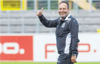  ?? FOTO: PETER FRANZ/EIBNER ?? Konnte sich am Samstag mal wieder über drei Punkte seiner Spatzen in der Regionalli­ga freuen: Trainer Holger Bachthaler.