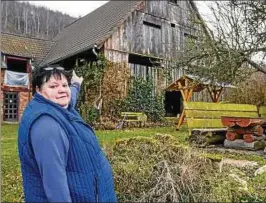  ??  ?? Helga Bauersfeld ist die Vorsitzend­e des Fördervere­ins Numburg und sie verfolgt noch viele Pläne zur Verbesseru­ng des Naturschut­zes. Foto: Dirk Bernkopf