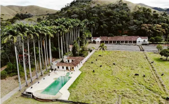  ?? Diego Mendes ?? Fazenda Alliança, em Barra do Piraí (RJ), que recebe grupos de turistas e tem búfalas como atração