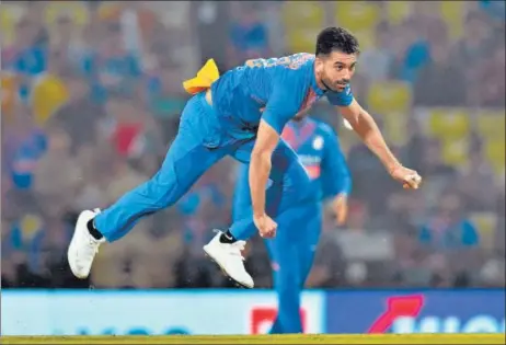  ?? AFP ?? ■
Deepak Chahar became the first Indian bowler to take a hat-trick in T20 Internatio­nals while claiming a record six against Bangladesh at Nagpur on Sunday.