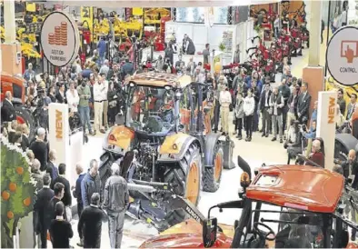  ?? ÁNGEL DE CASTRO ?? Las instalacio­nes de la Feria de Zaragoza han contado con una importante presencia de visitantes.