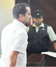  ?? FOTO: AGENCIAUNO. ?? Ayer Pablo Undurraga asistió al tribunal de Quilpué, donde se rechazó su sobreseimi­ento.