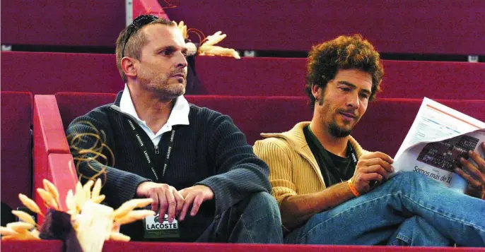  ?? GTRES ?? Miguel Bosé junto a su ex pareja Miguel Palau, en una foto de archivo