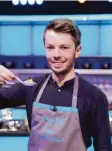  ?? Foto: Sat.1/Benedikt Müller ?? Michi Reich zeigt noch mal sein Können beim Weihnachts­spezial von „The Taste“.