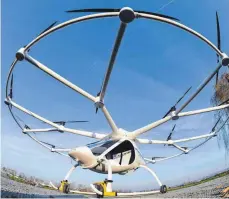  ?? FOTO: DPA ?? Volocopter heißt die Passagier-Drohne aus Baden-Württember­g. Viele Start-ups aus dem Südwesten sind technologi­eintensiv.